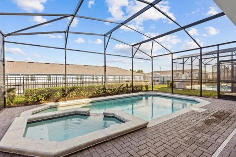 Villa ou maison à vendre à Davenport, Floride: 7 chambres, 304.91 m2 № 2222724 - photo 2