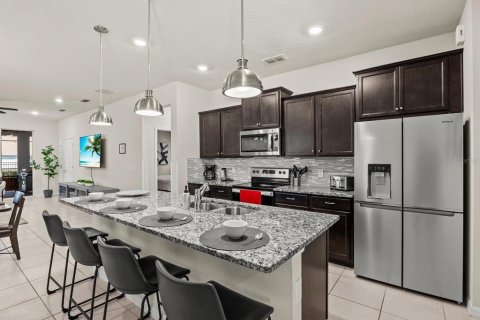 Villa ou maison à vendre à Davenport, Floride: 7 chambres, 304.91 m2 № 2222724 - photo 4