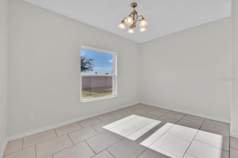 House in Haines City, Florida 4 bedrooms, 169.08 sq.m. № 1810715 - photo 21