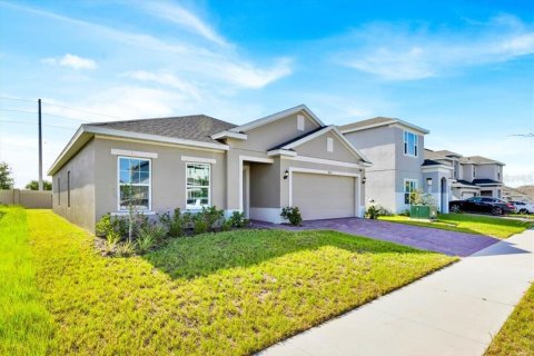 House in Haines City, Florida 4 bedrooms, 169.08 sq.m. № 1810715 - photo 3