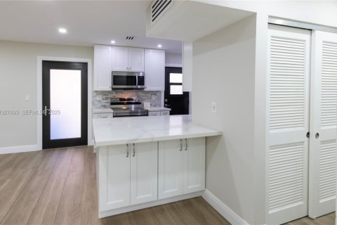 Copropriété à vendre à Coral Gables, Floride: 2 chambres, 93.92 m2 № 1987309 - photo 10