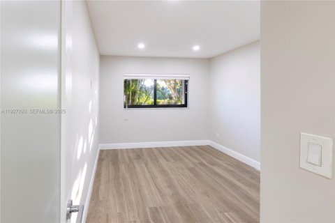 Copropriété à vendre à Coral Gables, Floride: 2 chambres, 93.92 m2 № 1987309 - photo 11