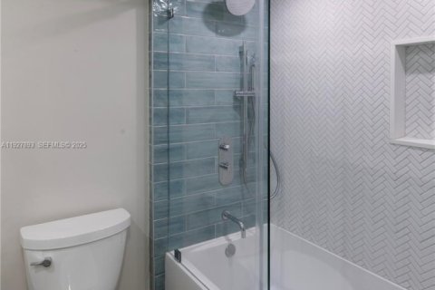 Copropriété à vendre à Coral Gables, Floride: 2 chambres, 93.92 m2 № 1987309 - photo 18