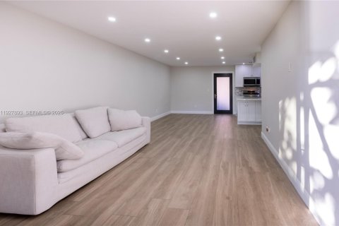 Copropriété à vendre à Coral Gables, Floride: 2 chambres, 93.92 m2 № 1987309 - photo 8