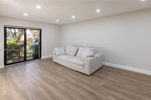 Copropriété à vendre à Coral Gables, Floride: 2 chambres, 93.92 m2 № 1987309 - photo 6