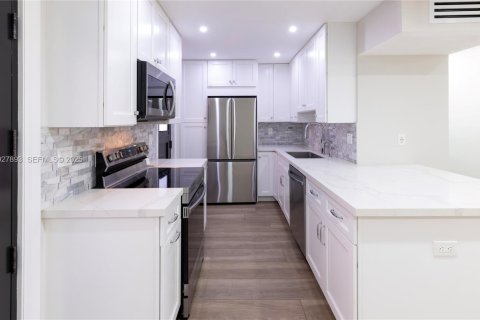 Copropriété à vendre à Coral Gables, Floride: 2 chambres, 93.92 m2 № 1987309 - photo 3