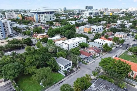 Appartement à louer à Miami, Floride: 2 chambres, 1487.55 m2 № 2385030 - photo 21