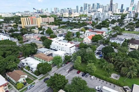 Appartement à louer à Miami, Floride: 2 chambres, 1487.55 m2 № 2385030 - photo 20