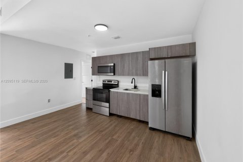 Appartement à louer à Miami, Floride: 2 chambres, 1487.55 m2 № 2385030 - photo 4