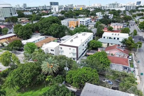 Appartement à louer à Miami, Floride: 2 chambres, 1487.55 m2 № 2385030 - photo 19
