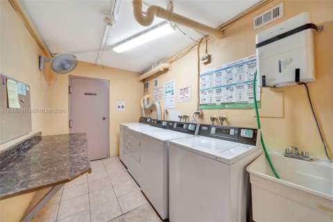 Copropriété à louer à Sunny Isles Beach, Floride: 1 chambre, 67.35 m2 № 2264643 - photo 15
