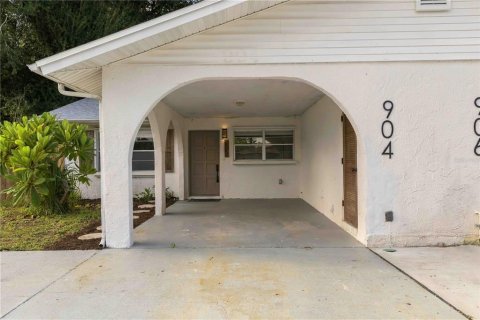 Immobilier commercial à vendre à Bradenton, Floride: 4 chambres, 210.7 m2 № 2388544 - photo 2