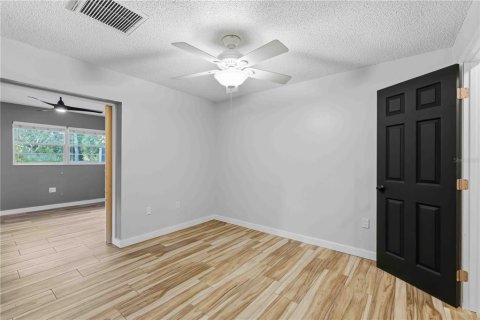 Immobilier commercial à vendre à Bradenton, Floride: 4 chambres, 210.7 m2 № 2388544 - photo 20