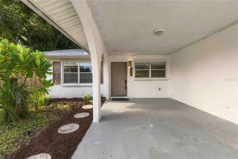 Immobilier commercial à vendre à Bradenton, Floride: 4 chambres, 210.7 m2 № 2388544 - photo 3