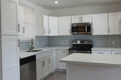 Condominio en alquiler en Dania Beach, Florida, 3 dormitorios, 121.33 m2 № 1889858 - foto 9