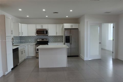 Condominio en alquiler en Dania Beach, Florida, 3 dormitorios, 121.33 m2 № 1889858 - foto 8