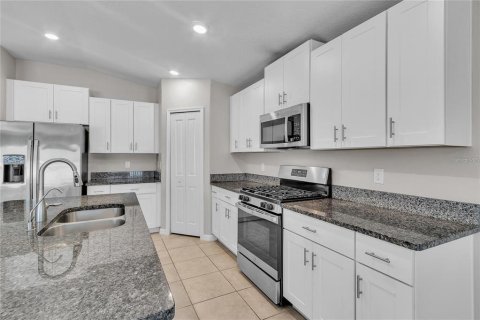 Villa ou maison à vendre à Riverview, Floride: 4 chambres, 179.77 m2 № 2415154 - photo 10