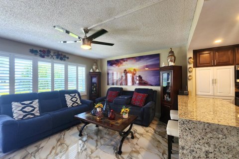 Condominio en venta en Deerfield Beach, Florida, 1 dormitorio, 66.8 m2 № 2146864 - foto 4