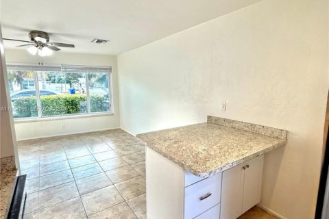 Casa en alquiler en Pompano Beach, Florida, 2 dormitorios, 103.77 m2 № 2009329 - foto 10