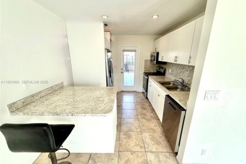 Casa en alquiler en Pompano Beach, Florida, 2 dormitorios, 103.77 m2 № 2009329 - foto 16