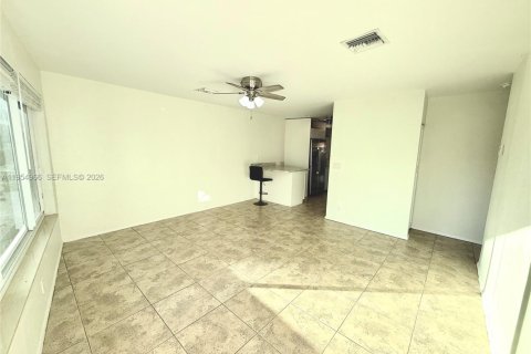 Casa en alquiler en Pompano Beach, Florida, 2 dormitorios, 103.77 m2 № 2009329 - foto 18