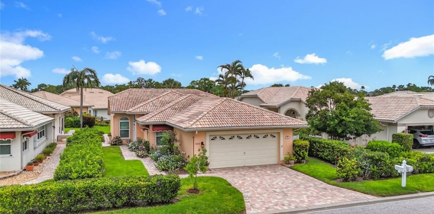 Villa ou maison à Bradenton, Floride 3 chambres, 151.52 m2 № 1815848