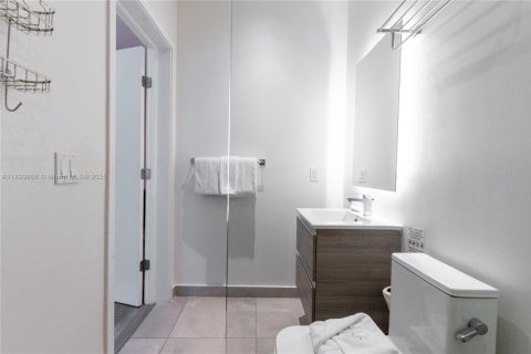 Купить кондоминиум в Майами, Флорида 40.23м2, № 1955271 - фото 27