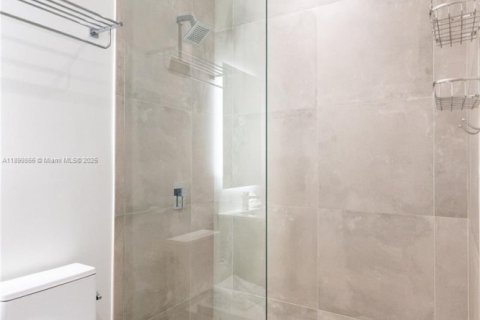 Купить кондоминиум в Майами, Флорида 40.23м2, № 1955271 - фото 26