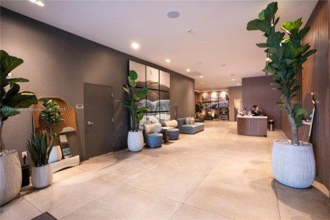 Купить кондоминиум в Майами, Флорида 40.23м2, № 1955271 - фото 2