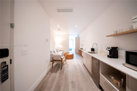 Купить кондоминиум в Майами, Флорида 40.23м2, № 1955271 - фото 7