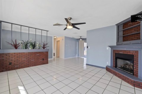 Купить виллу или дом в Кейп-Корал, Флорида 4 комнаты, 97.27м2, № 1521141 - фото 5