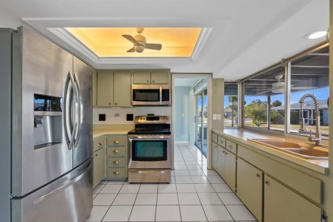 Купить виллу или дом в Кейп-Корал, Флорида 4 комнаты, 97.27м2, № 1521141 - фото 11
