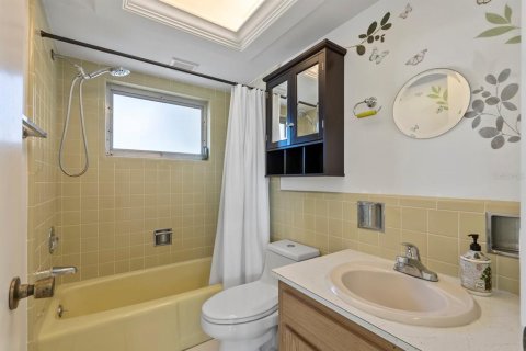 Купить виллу или дом в Кейп-Корал, Флорида 4 комнаты, 97.27м2, № 1521141 - фото 15