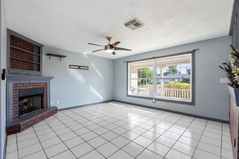Купить виллу или дом в Кейп-Корал, Флорида 4 комнаты, 97.27м2, № 1521141 - фото 6