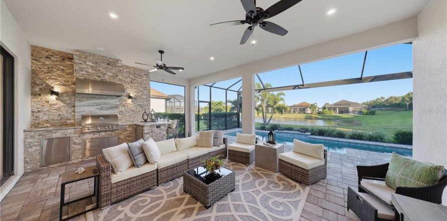 Villa ou maison à Bradenton, Floride 4 chambres, 235.6 m2 № 2431866
