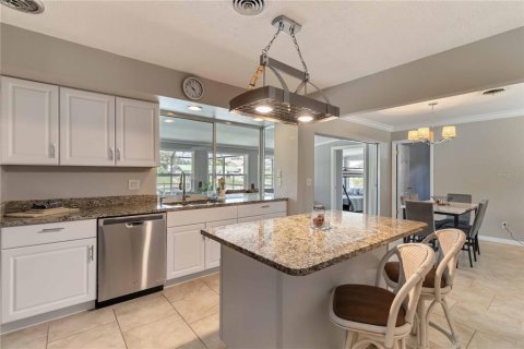 House in Englewood, Florida 3 bedrooms, 149.29 sq.m. № 1901848 - photo 17