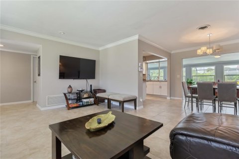 House in Englewood, Florida 3 bedrooms, 149.29 sq.m. № 1901848 - photo 10