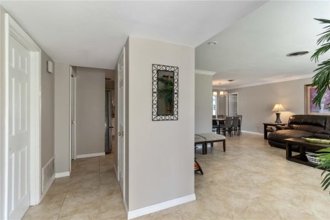 House in Englewood, Florida 3 bedrooms, 149.29 sq.m. № 1901848 - photo 5