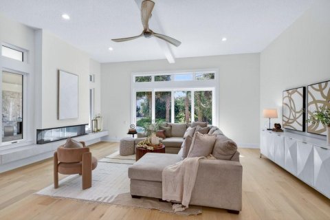House in Palm Coast, Florida 5 bedrooms, 438.31 sq.m. № 2211033 - photo 19