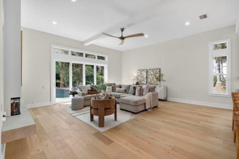 House in Palm Coast, Florida 5 bedrooms, 438.31 sq.m. № 2211033 - photo 24