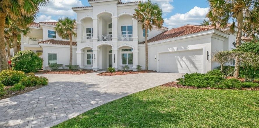 House in Palm Coast, Florida 5 bedrooms, 438.31 sq.m. № 2211033