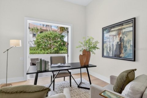 House in Palm Coast, Florida 5 bedrooms, 438.31 sq.m. № 2211033 - photo 26