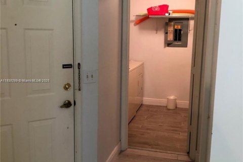 Condo in Boca Raton, Florida, 3 bedrooms  № 1952924 - photo 23