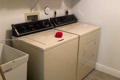 Condo in Boca Raton, Florida, 3 bedrooms  № 1952924 - photo 25