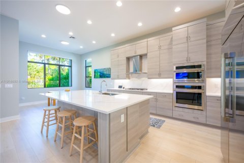 Купить виллу или дом в Палм-Бич-Гарденс, Флорида 5 спален, 408.96м2, № 1974442 - фото 19