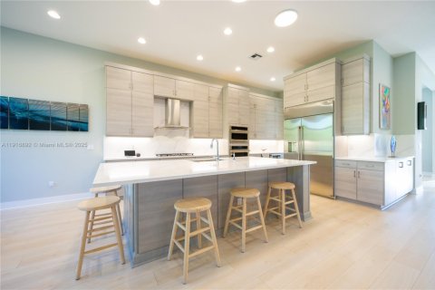 Купить виллу или дом в Палм-Бич-Гарденс, Флорида 5 спален, 408.96м2, № 1974442 - фото 20