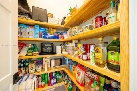 Купить виллу или дом в Палм-Бич-Гарденс, Флорида 5 спален, 408.96м2, № 1974442 - фото 14