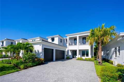 Villa ou maison à vendre à Palm Beach Gardens, Floride: 5 chambres, 408.96 m2 № 1974442 - photo 1