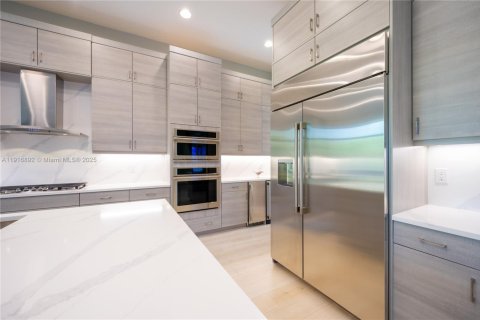 Купить виллу или дом в Палм-Бич-Гарденс, Флорида 5 спален, 408.96м2, № 1974442 - фото 18