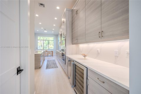 Купить виллу или дом в Палм-Бич-Гарденс, Флорида 5 спален, 408.96м2, № 1974442 - фото 12